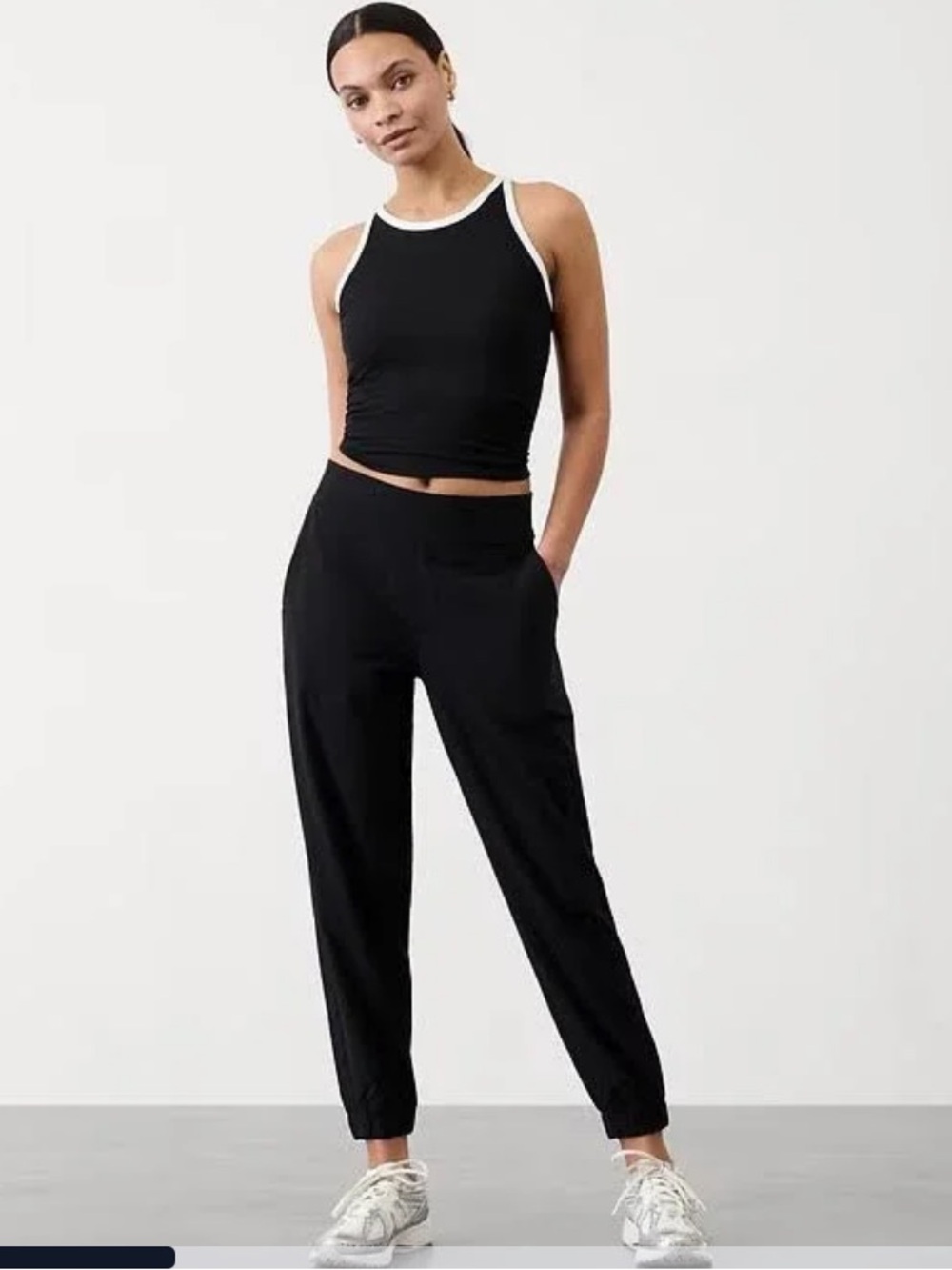Athleta Women's Brooklyn Mid-Rise Jogger - Black, size 10